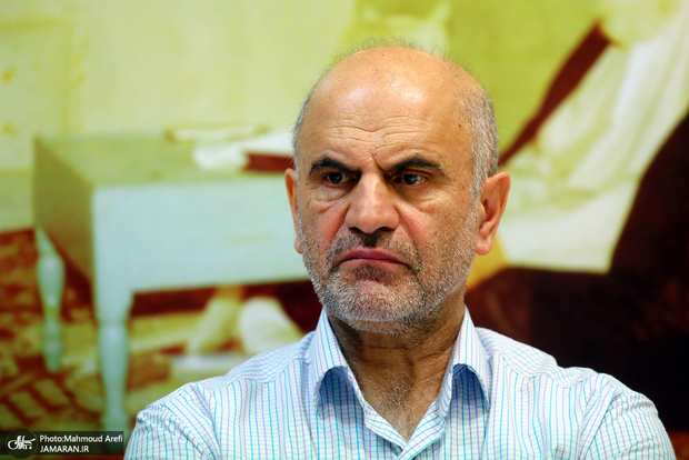 هشدار فرشاد مومنی در خصوص نرخ تورم و بیکاری در سال آینده هشدار فرشاد مومنی در خصوص نرخ تورم و بیکاری در سال آینده