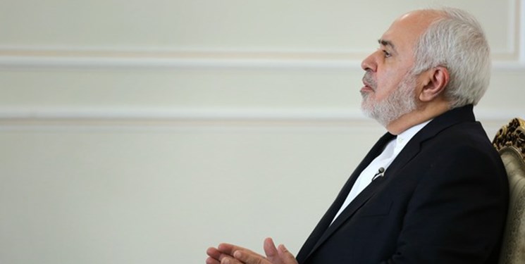 ظریف در یک روز دو کارته شد