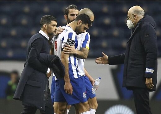 چرا طارمی نیمکتنشین شد؟ چرا طارمی نیمکتنشین شد؟