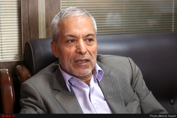 برخی از نظامیان فکر می‌کنند که در همه حوزه‌ها صاحب‌نظر هستند