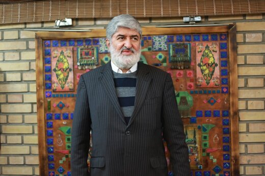 اظهارات جنجالی علی مطهری در کلاب هاوس: اگر کسی کنار دریا تحریک نمی شود بیمار است