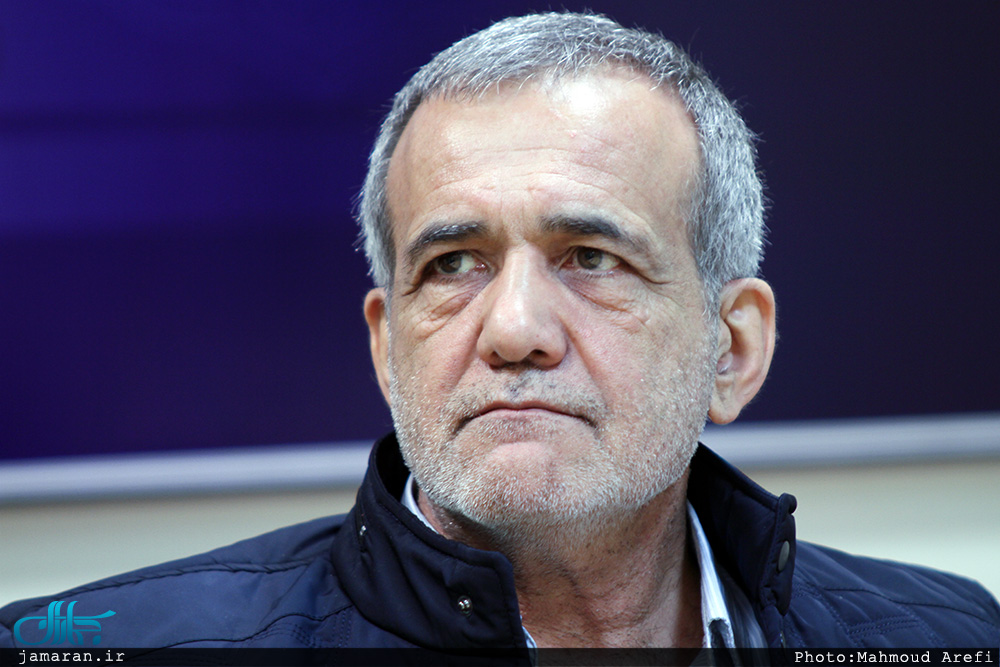 پزشکیان: اگر امام در سال ۸۴ حیات داشتند اجازه نمی دادند احمدی نژاد تایید صلاحیت شود پزشکیان: اگر امام در سال ۸۴ حیات داشتند اجازه نمی دادند احمدی نژاد تایید صلاحیت شود