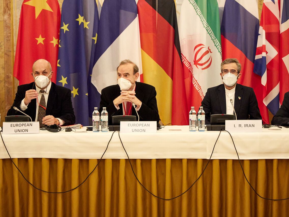 هدف غربیها، بیش از تمرکز بر رفع تحریم و مسائل هستهای، ترسیم چارچوبی برای تعامل با دولت جدید ایران است هدف غربیها، بیش از تمرکز بر رفع تحریم و مسائل هستهای، ترسیم چارچوبی برای تعامل با دولت جدید ایران است