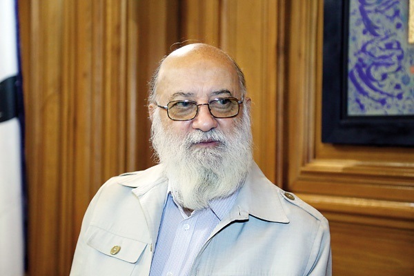 چمران: شنبه یا یکشنبه بساط اتوبوسهایی که هر شب، محل خواب افراد است جمع میشود چمران: شنبه یا یکشنبه بساط اتوبوسهایی که هر شب، محل خواب افراد است جمع میشود