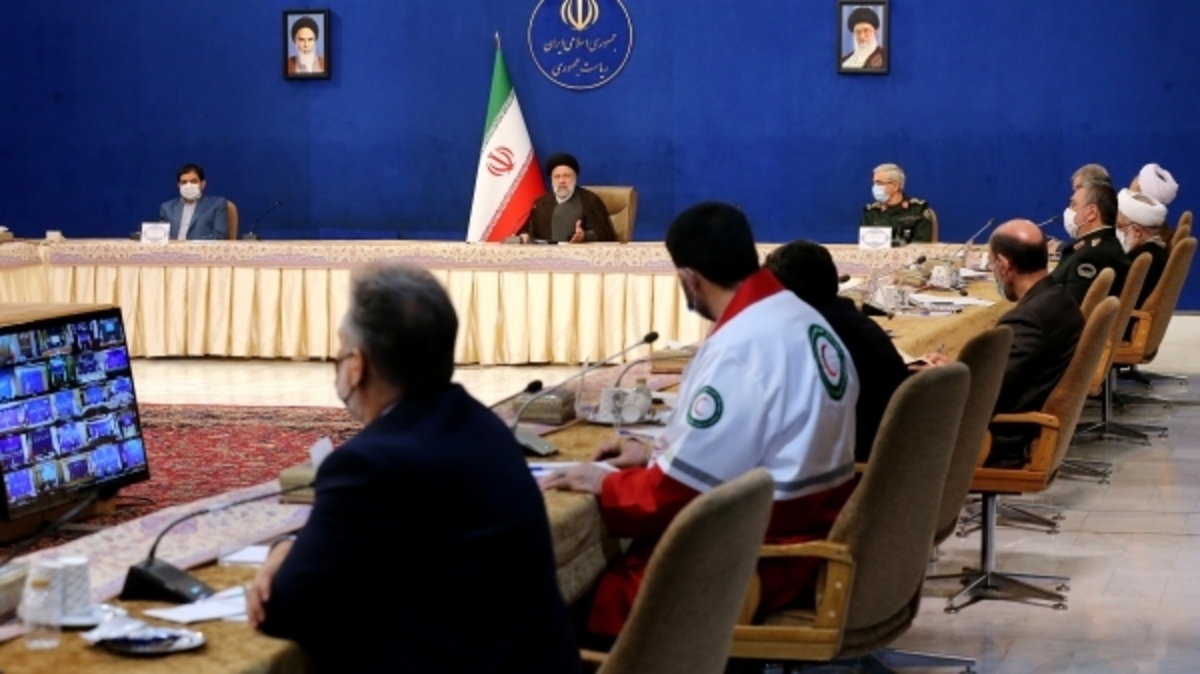 رئیسی: مسابقات ورزشی با حضور محدود تماشاگران و رعایت شیوهنامههای بهداشتی برگزار شود رئیسی: مسابقات ورزشی با حضور محدود تماشاگران و رعایت شیوهنامههای بهداشتی برگزار شود