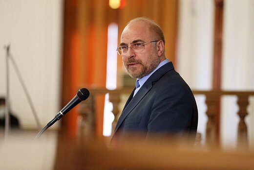 روزنامه شرق: قالیباف ، به دیگران برچسب نئولیبرال می زد و در همان حال مجتمع لوکس تجاری در زعفرانیه می ساخت