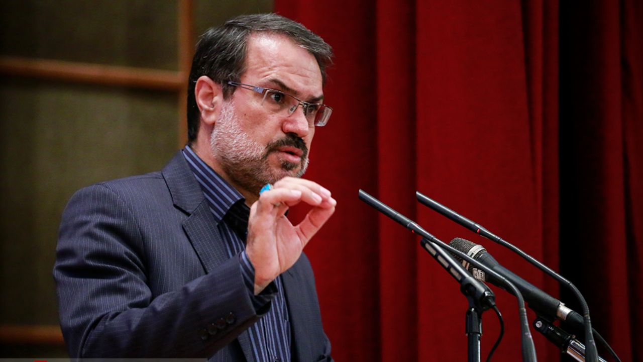 واکنش سخنگوی قوه قضاییه به انتشار تصاویر سرِ بریده خانم اهوازی: انتشار این تصاویر و فیلمها در فضای مجازی و رسانهها ممنوع است واکنش سخنگوی قوه قضاییه به انتشار تصاویر سرِ بریده خانم اهوازی: انتشار این تصاویر و فیلمها در فضای مجازی و رسانهها ممنوع است