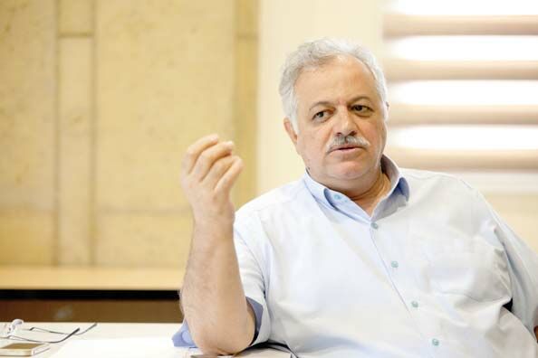 دولت رئیسی از احمدینژاد متعادلتر است دولت رئیسی از احمدینژاد متعادلتر است