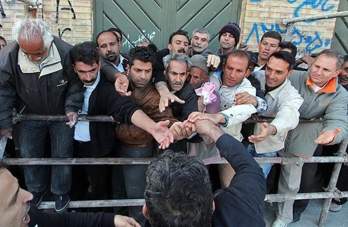 تحقیر مردم توسط تریبونداران انقلابی؛ به سبک زندگی ۴۰ سال قبل برگردید! تحقیر مردم توسط تریبونداران انقلابی؛ به سبک زندگی ۴۰ سال قبل برگردید!