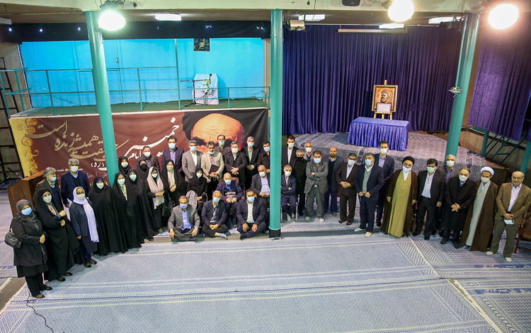 اصلاح طلبان اگر به اجماع نرسند شرایطی مانند انتخابات ۸۴ و حتی بدتر از آن نصیب شان می شود اصلاح طلبان اگر به اجماع نرسند شرایطی مانند انتخابات ۸۴ و حتی بدتر از آن نصیب شان می شود