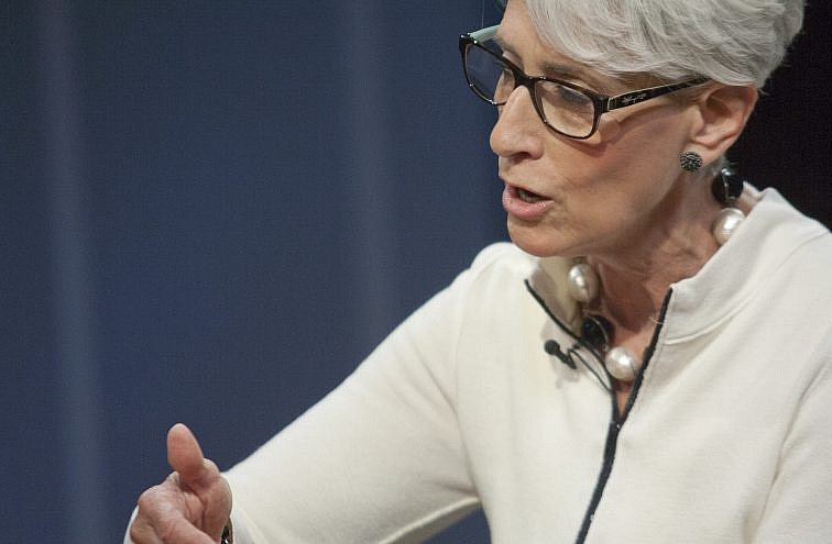 وندی شرمن: تیم آمریکا در یک هتل است، نشست ایران و ۱+۴ در هتلی دیگر؛ اروپاییها بین دو طرف در حال رفت و آمدند تا به نقطهای مهم برسیم وندی شرمن: تیم آمریکا در یک هتل است، نشست ایران و ۱+۴ در هتلی دیگر؛ اروپاییها بین دو طرف در حال رفت و آمدند تا به نقطهای مهم برسیم