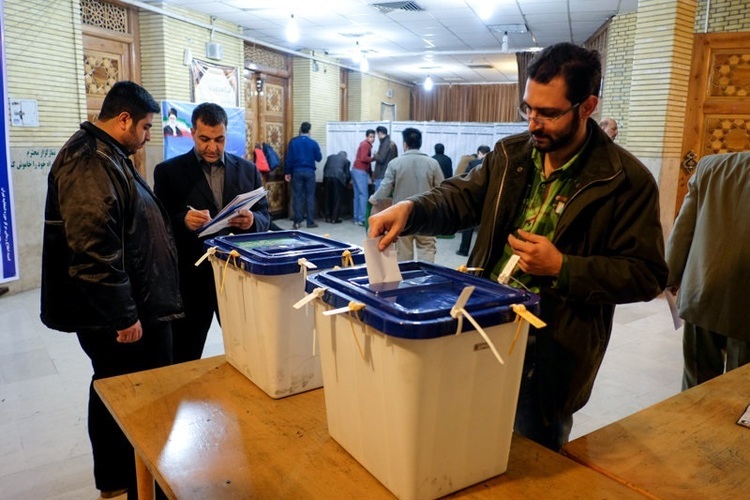 همکاران قالیباف چقدر شانس دارند؟ همکاران قالیباف چقدر شانس دارند؟