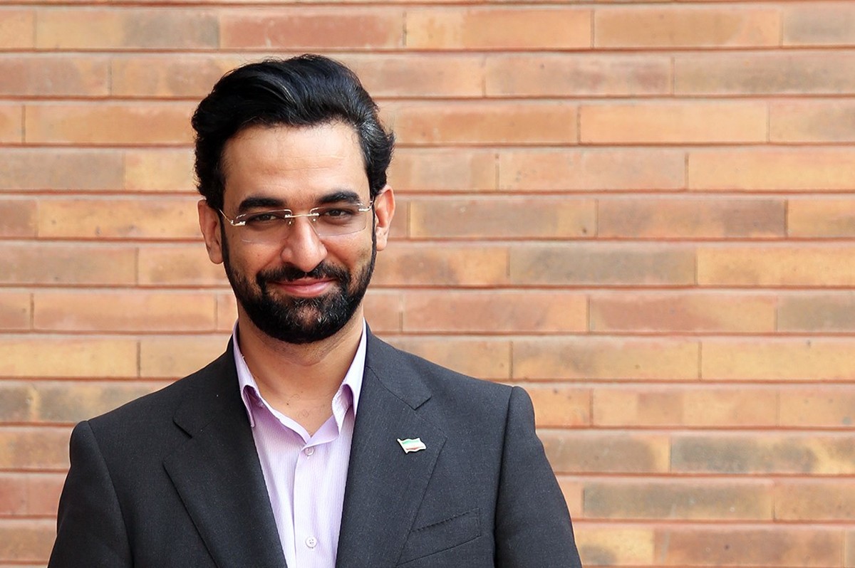 وزیر ارتباطات: یک ماه اینترنت رایگان برای تمام مردم ایران وزیر ارتباطات: یک ماه اینترنت رایگان برای تمام مردم ایران