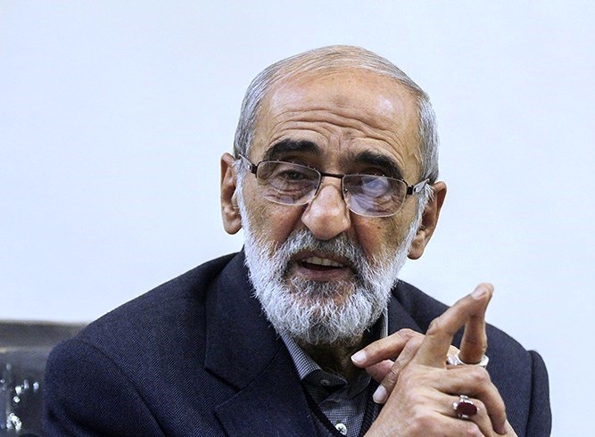 کنار نرفتن ۴ نامزد جبهه انقلاب به نفع نفر پنجم گناهی نابخشودنی است / با باقی ماندن هر ۵ نفر در صحنه، احتمال موفقیت عاملان وضعیت امروز، قوت میگیرد کنار نرفتن ۴ نامزد جبهه انقلاب به نفع نفر پنجم گناهی نابخشودنی است / با باقی ماندن هر ۵ نفر در صحنه، احتمال موفقیت عاملان وضعیت امروز، قوت میگیرد