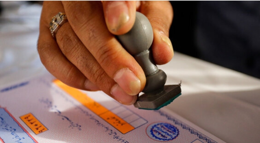 رئیس ستاد انتخابات کشور: نوشتن کد انتخاباتی نامزدها در تعرفه رای الزامی نیست رئیس ستاد انتخابات کشور: نوشتن کد انتخاباتی نامزدها در تعرفه رای الزامی نیست