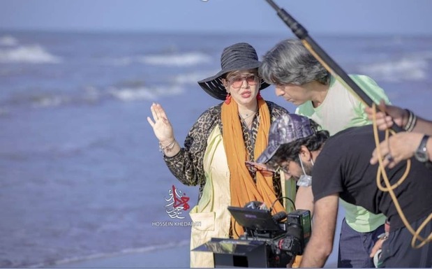 بهاره رهنما لب دریا در حال کارگردانی + عکس بهاره رهنما