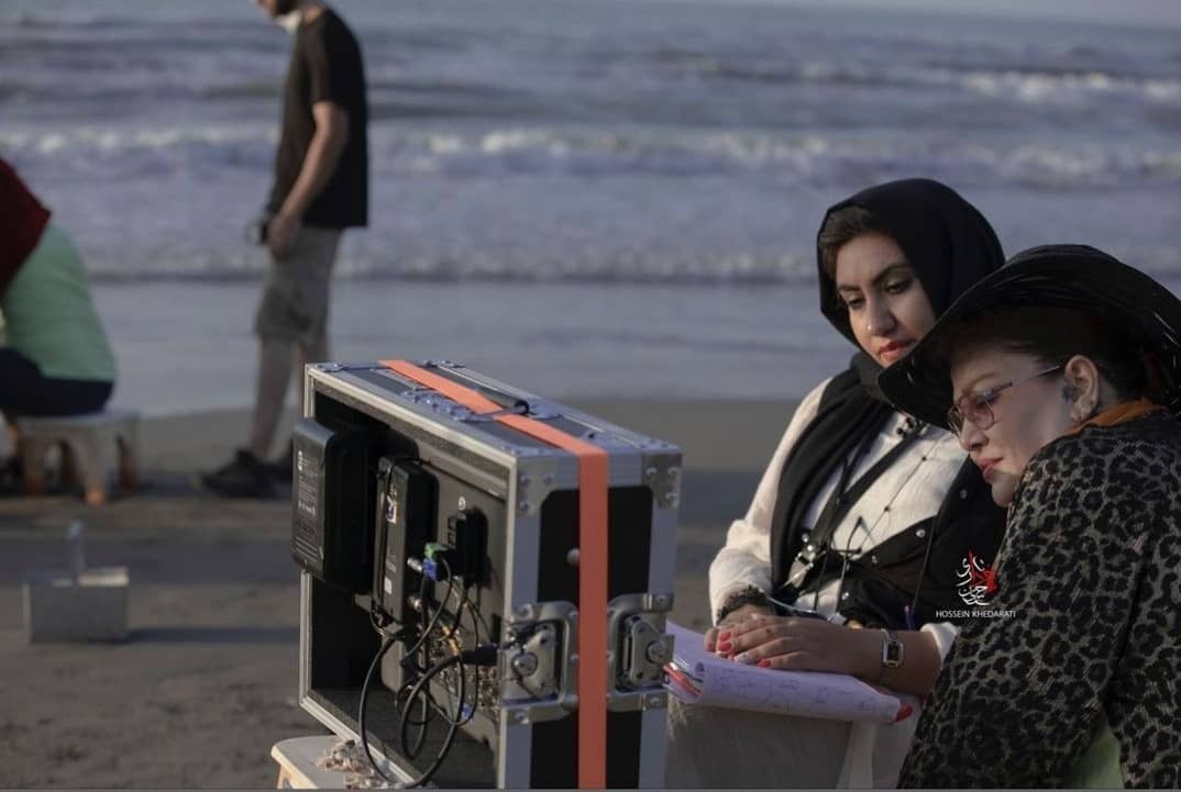 بهاره رهنما لب دریا در حال کارگردانی + عکس بهاره رهنما