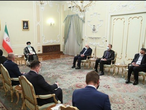 رئیسی در دیدار وزیر امور خارجه بوسنی و هرزگوین: سیاست اصولی ایران، دفاع از مظلومان جهان است رئیسی در دیدار وزیر امور خارجه بوسنی و هرزگوین: سیاست اصولی ایران، دفاع از مظلومان جهان است