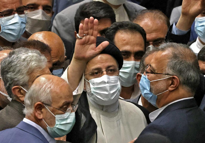 آمریکا چگونه به پیروزی رئیسی و اصولگرایان کمک کرد؟/ریاست جمهوری رئیسی طعم حزب اللهی دارد