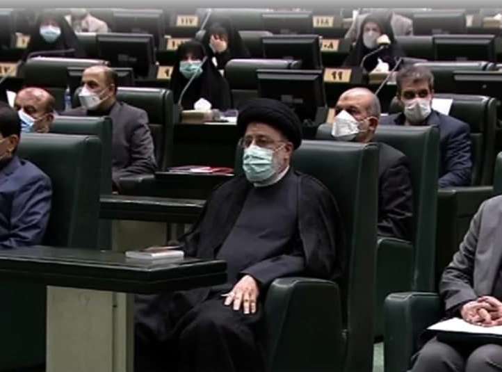 رئیسی در جلسه رای اعتماد به کابینه: رابطه سببی، نسبی و خانوادگی در انتخاب وزرا نقش نداشته رئیسی در جلسه رای اعتماد به کابینه: رابطه سببی، نسبی و خانوادگی در انتخاب وزرا نقش نداشته