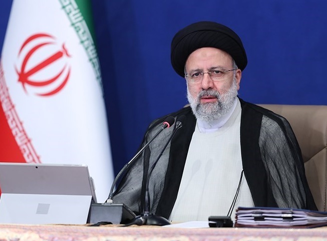 باید از عبرتهای دولتهای گذشته درس بگیریم؛ انسان از یک سوراخ دو بار گزیده نمیشود باید از عبرتهای دولتهای گذشته درس بگیریم؛ انسان از یک سوراخ دو بار گزیده نمیشود