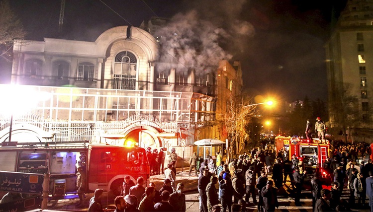 بهبود روابط ایران و عربستان با کمک سفارت‌نوردان/ کسانی که سفارت عربستان را آتش زدند، اکنون چه می‌کنند؟