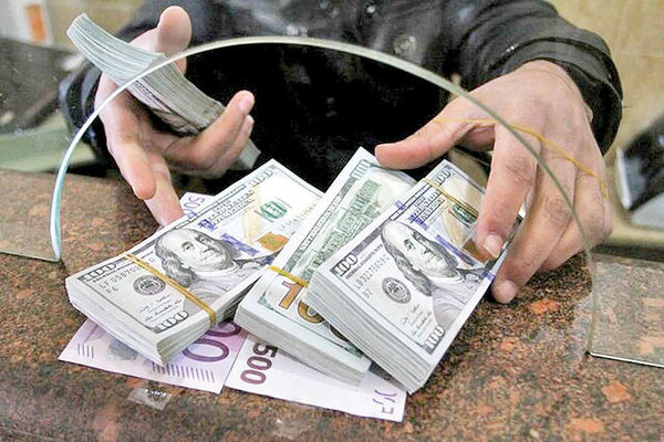 ارکانی، عضو کمیسیون برنامه: دولت «لایحه حذف ارز ۴۲۰۰تومانی» را پس گرفت