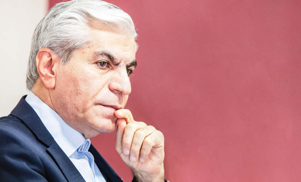 ابهامات محكوميت مديران پيشين بانك مركزي ابهامات محكوميت مديران پيشين بانك مركزي