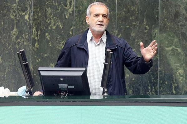 انتقاد پزشکیان از کمپین «ضد واکسن»