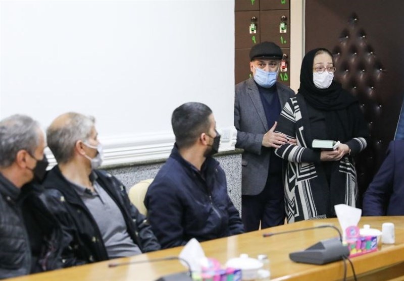 چرا خانواده آرمان عبدالعالی پس از قصاص اینگونه رفتار میکنند؟/ خانواده چقدر در ماجرای آرمان و غزاله نقش داشتند؟ چرا خانواده آرمان عبدالعالی پس از قصاص اینگونه رفتار میکنند؟/ خانواده چقدر در ماجرای آرمان و غزاله نقش داشتند؟