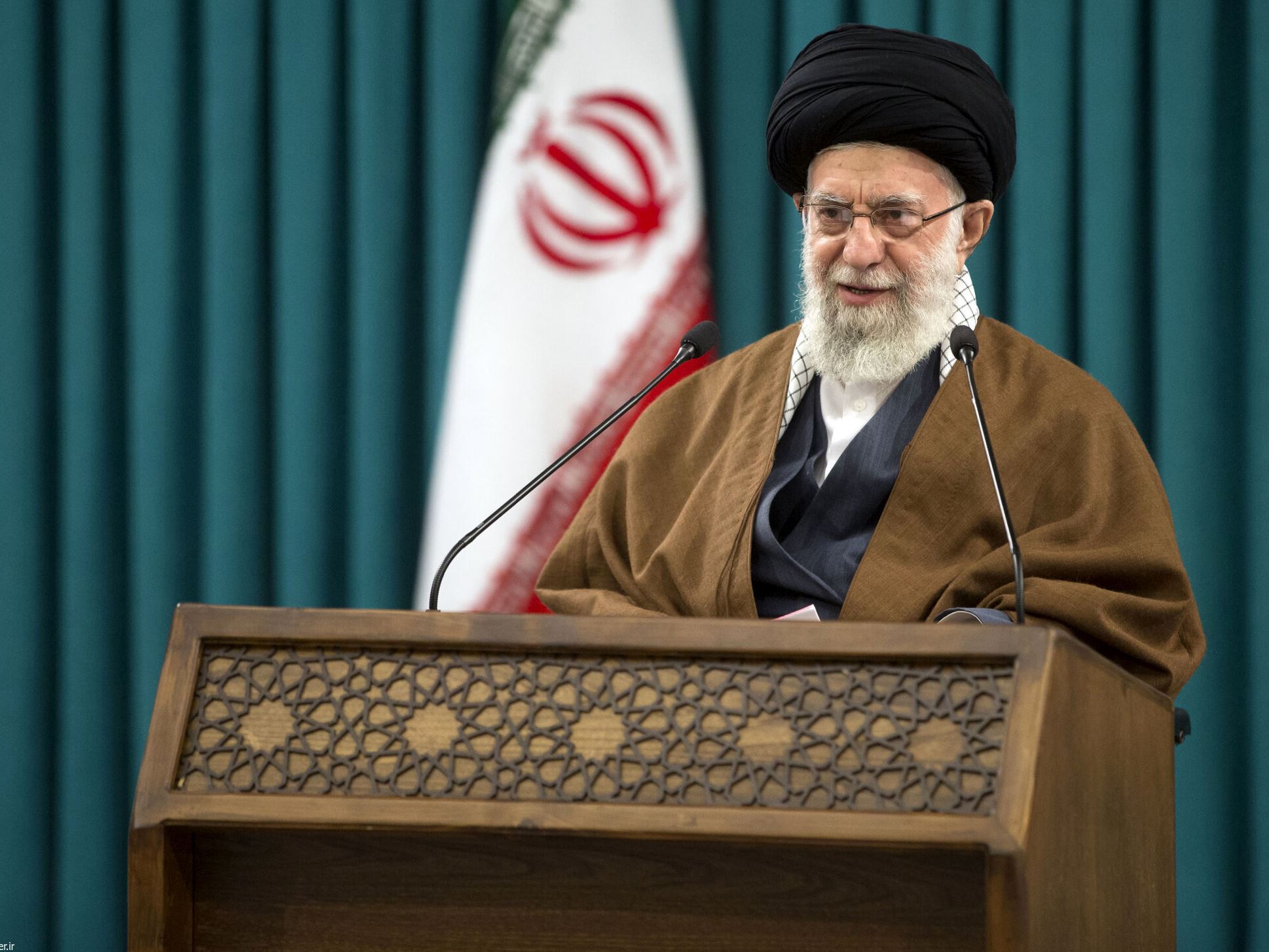 اصلاحیه اکانت توییتر رهبری درمورد این نقل قول «در مذاکرات هسته ای، کار به گونه خوبی پیش میرود» / عبارت اصلاحی: «دیپلماسی کشور در جهت خوبی حرکت میکند» اصلاحیه اکانت توییتر رهبری درمورد این نقل قول «در مذاکرات هسته ای، کار به گونه خوبی پیش میرود» / عبارت اصلاحی: «دیپلماسی کشور در جهت خوبی حرکت میکند»