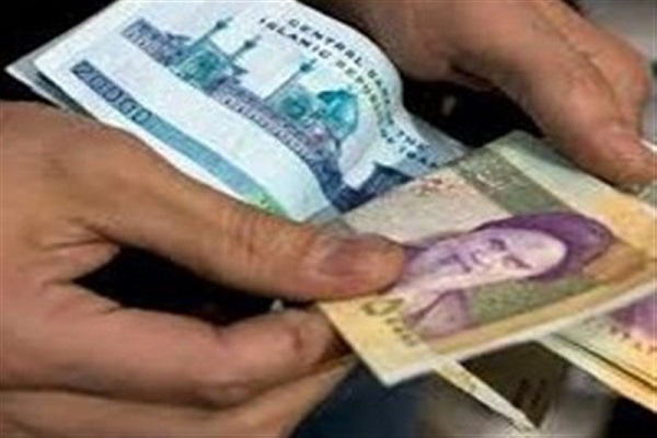 آیا به عیدی کارگران مالیات و بیمه تعلق میگیرد؟ آیا به عیدی کارگران مالیات و بیمه تعلق میگیرد؟