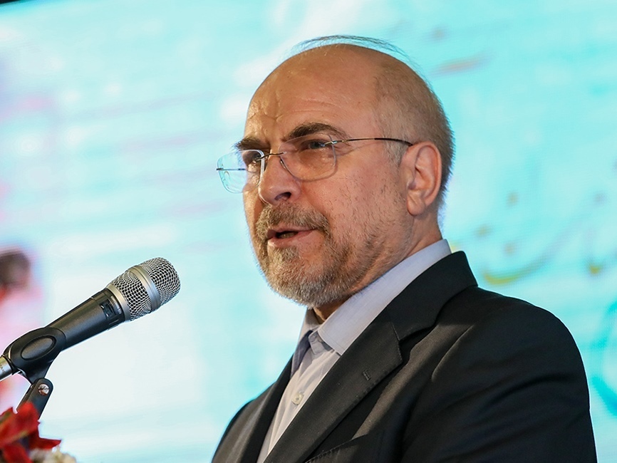 قالیباف: زمانی که ما اشتباهی میکنیم مردم میبینند و اگر لازم شد اعتراض میکنند قالیباف: زمانی که ما اشتباهی میکنیم مردم میبینند و اگر لازم شد اعتراض میکنند