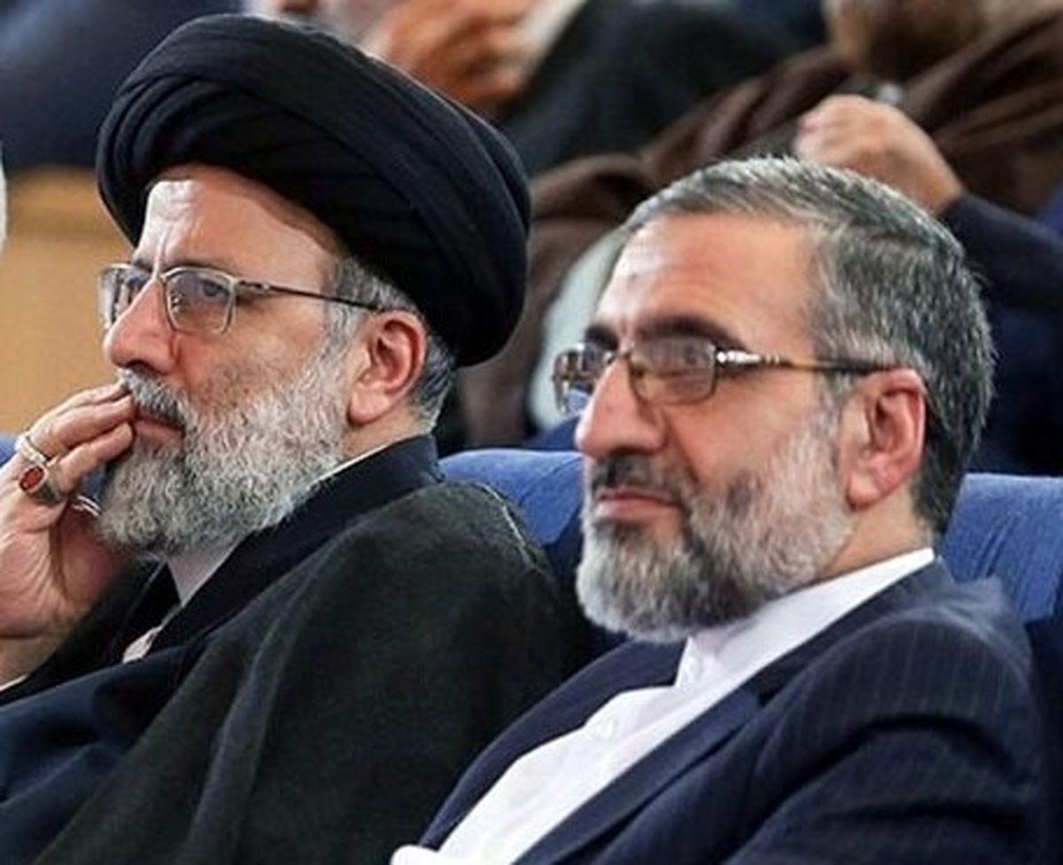 «حضرت» لقب جدید اهدایی مسئول دفتر رئیسجمهوری به رئیسی «حضرت» لقب جدید اهدایی مسئول دفتر رئیسجمهوری به رئیسی