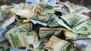 آوار نقدینگی بر سر کالاهای اساسی آوار نقدینگی بر سر کالاهای اساسی