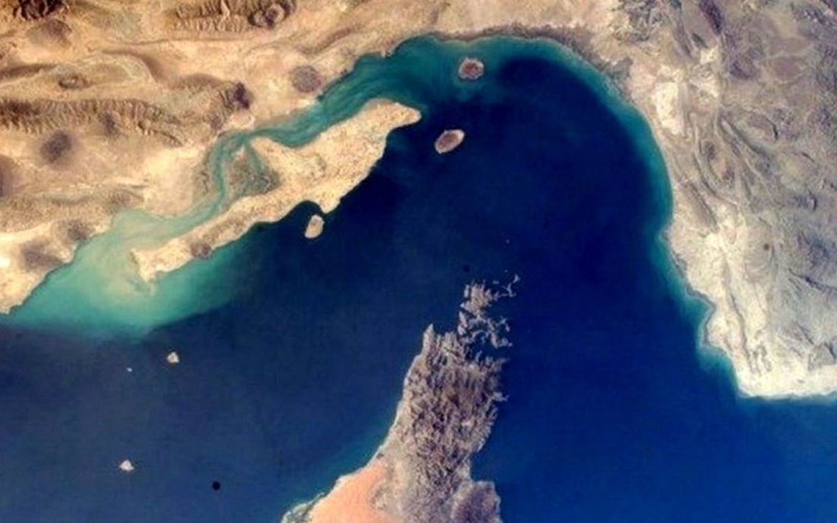 هیاهو بر سر بستن تنگه هرمز هیاهو بر سر بستن تنگه هرمز