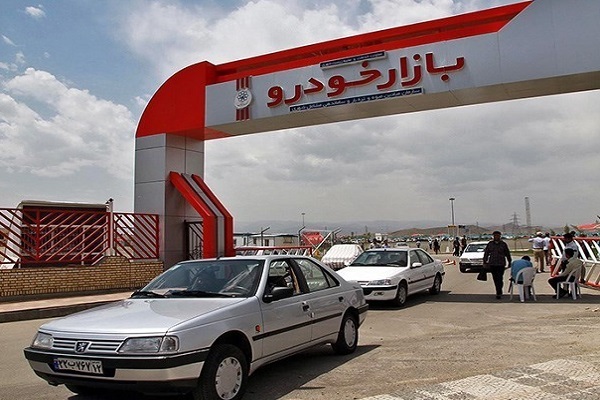 وزیر صمت: عرضه خودرو در بورس در شرایط فعلی مناسب‌ترین روش است