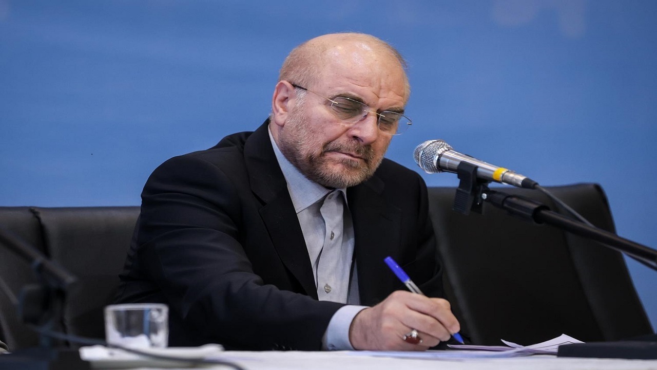 قالیباف قانون بودجه ۱۴۰۲ را ابلاغ کرد قالیباف قانون بودجه ۱۴۰۲ را ابلاغ کرد