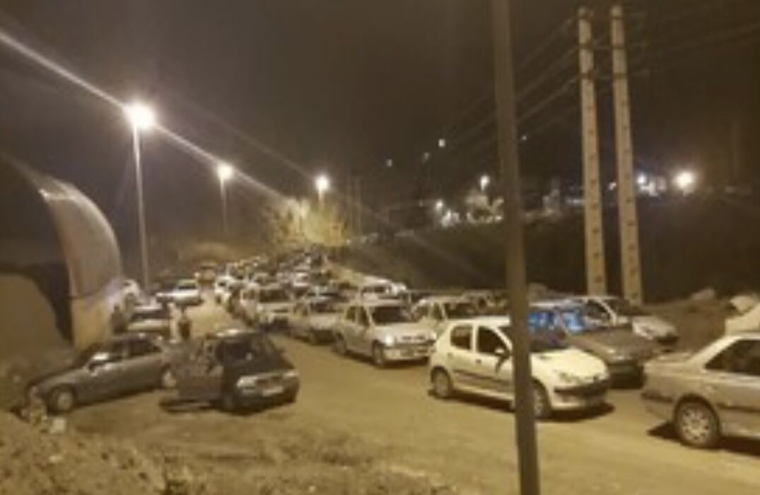 ترافیک جاده کرج - چالوس همچنان سنگین است ترافیک جاده کرج - چالوس همچنان سنگین است