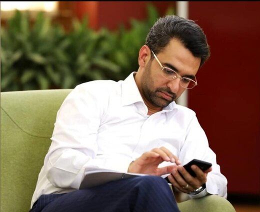 آذری جهرمی: سیاست های دولت، پیاده سازی ناقص اقتصاد نئولیبرالیستی با شعارهای انقلابی است آذری جهرمی: سیاست های دولت، پیاده سازی ناقص اقتصاد نئولیبرالیستی با شعارهای انقلابی است
