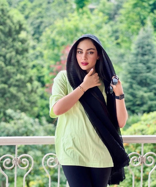 چاقی مفرط ترلان پروانه در سفر متاهلی/عکس