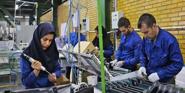 سبد معیشت به ۱۰ میلیون و ۷۰۰ هزار تومان رسید/ طلبکاریِ ۴۸ درصدیِ کارگران از کارفرمایان سبد معیشت به ۱۰ میلیون و ۷۰۰ هزار تومان رسید/ طلبکاریِ ۴۸ درصدیِ کارگران از کارفرمایان