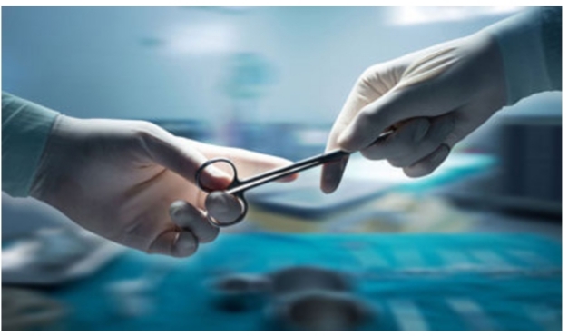 مردان ایرانی در صف سالنهای زیبایی مردان ایرانی در صف سالنهای زیبایی