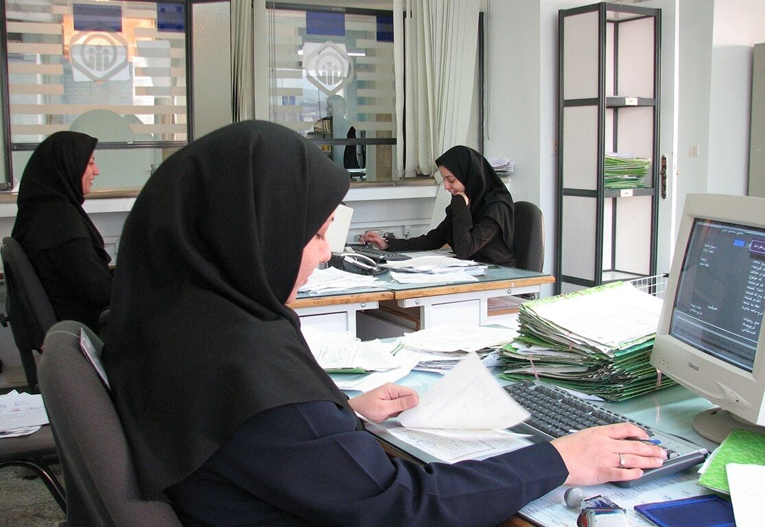 ستاد امر به معروف: بر وضعیت حجاب در بانکها و بیمهها نظارت نامحسوس داریم ستاد امر به معروف: بر وضعیت حجاب در بانکها و بیمهها نظارت نامحسوس داریم