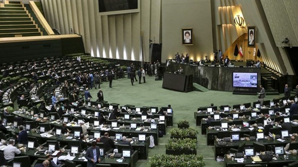 نامه ۴۰ نماینده به رییس مجلس برای بررسی استیضاح وزیر صمت نامه ۴۰ نماینده به رییس مجلس برای بررسی استیضاح وزیر صمت