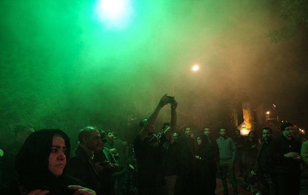 برخورد پژو ۲۰۶ با هیئت عزاداری در اردستان / ۳ فوتی و ۱۹مصدوم برخورد پژو ۲۰۶ با هیئت عزاداری در اردستان / ۳ فوتی و ۱۹مصدوم