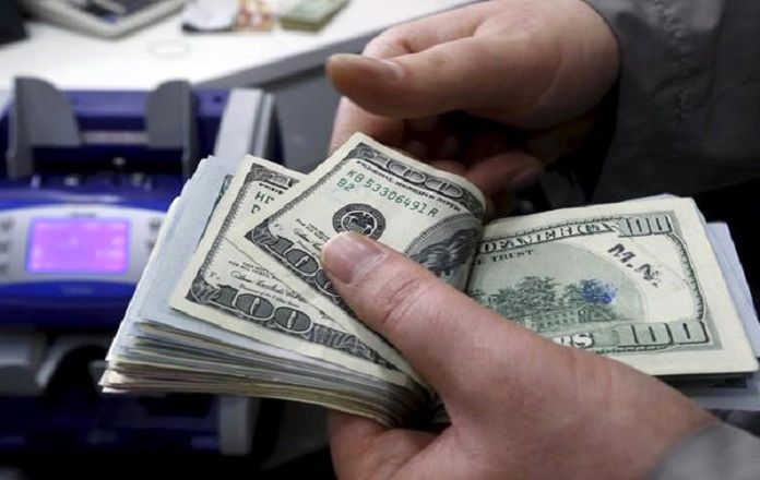 خروج دلارها از پستوهاي خانگي خروج دلارها از پستوهاي خانگي