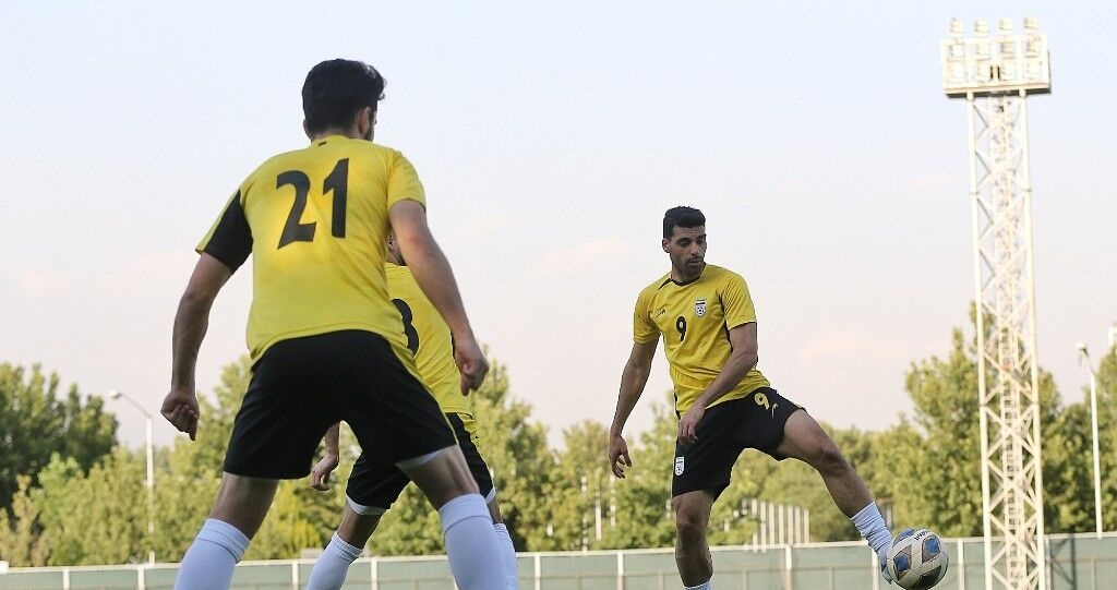 تماس کلیدی با یک پرسپولیسی تماس کلیدی با یک پرسپولیسی