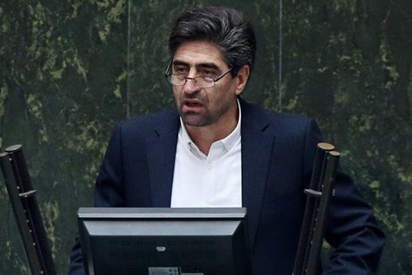 یک سری از اپلیکیشنها مشکلات قانونی و مسائل زیرساختی دارند، در طرح صیانت هم قرار است به برخی از مشکلات پرداخته شود یک سری از اپلیکیشنها مشکلات قانونی و مسائل زیرساختی دارند، در طرح صیانت هم قرار است به برخی از مشکلات پرداخته شود
