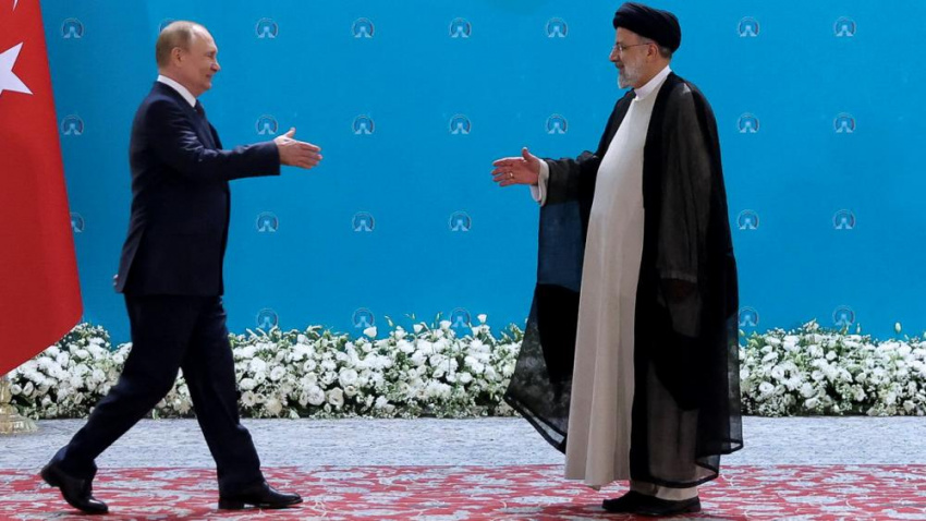 ایران می خواهد در زمین شرق با غرب مذاکره کند ایران می خواهد در زمین شرق با غرب مذاکره کند
